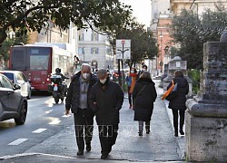 Italy kéo dài biện pháp hạn chế đi lại