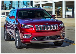 Jeep bị bộ tộc da đỏ đòi lại tên xe