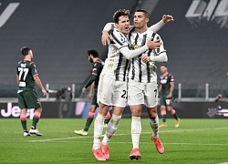 Ronaldo chói sáng, Juventus thắng rửa mặt