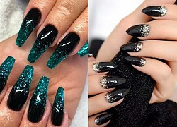 Sơn móng tay màu đen: Tưởng nhạt nhoà mà sang hết nấc với 5 kiểu nail đẹp này