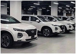 Hyundai SantaFe giảm giá 85 triệu tại đại lý để "xả hàng"