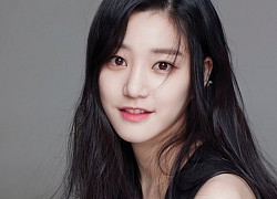 Lee Yoo Bi bị chấn thương trên phim trường