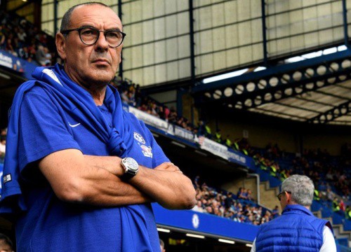 Sarri suýt trở lại Chelsea sau khi Lampard bị sa thải