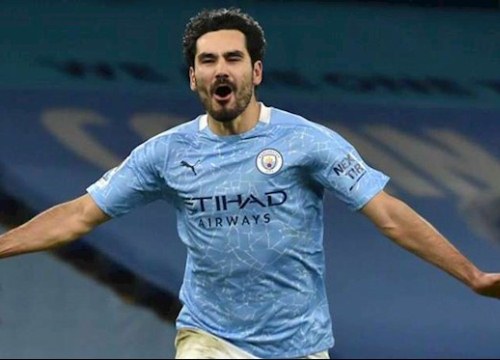 Thầy cũ tiết lộ tranh cãi với Klopp về vị trí sở trường của Gundogan