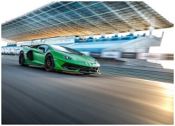 Lamborghini Aventador SVJ gặp lỗi bung nắp động cơ khi chạy