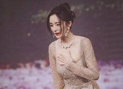 Lý do khiến Dương Mịch tránh đi thảm đỏ Đêm hội Weibo là vì lai lịch bất thường của bộ váy?