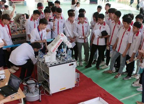 1 triệu học sinh 'tắc' đường học văn hóa, hiệp hội trường nghề cầu cứu Thủ tướng