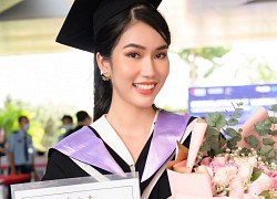 Á hậu Phương Anh rạng rỡ nhận bằng thủ khoa đại học