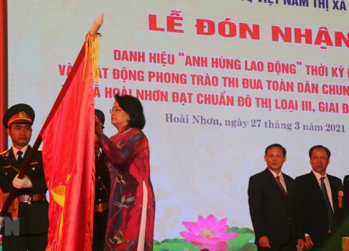 Bình Định: Thị xã Hoài Nhơn đón nhận danh hiệu Anh hùng Lao động