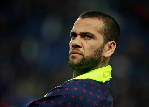 Daniel Alves: Tôi bị gọi là điên, nhưng rời Barcelona là việc đúng