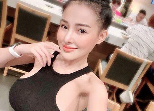 Hot girl Ngân 98 và những màn diện trang phục sexy khoe body "bốc lửa"