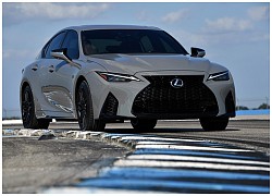 Lexus IS 500 F Sport Performance Launch Edition 2022 ra mắt: Màu sơn độc, động cơ 472 mã lực