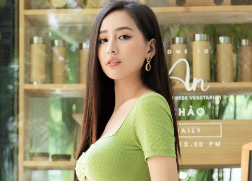 Mai Phương Thúy bày đồ hiệu chẳng giống ai trong nhà chục tỷ