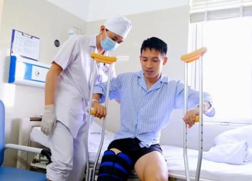 Nhờ đâu Hùng Dũng hồi phục thần kỳ, tập đi sau 1 ngày phẫu thuật?