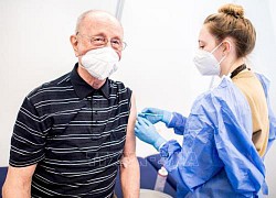 Nóng 'cuộc chiến' vaccine tại Brussels