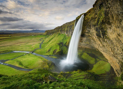 Vẻ đẹp của thác Seljalandsfoss