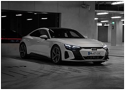 Audi, BMW và Lexus lao vào cuộc đua xe điện