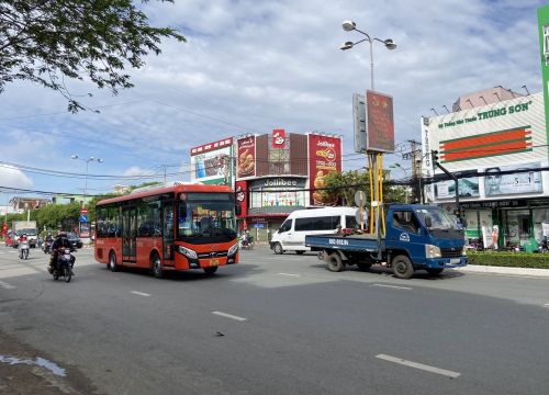 Doanh thu vận tải, kho bãi và dịch vụ hỗ trợ vận tải đạt hơn 344 tỉ đồng