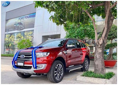 Ford Everest đang giảm giá cả trăm triệu đồng tại đại lý