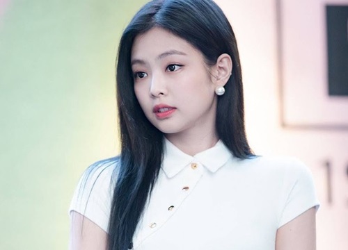 Jennie (BLACKPINK) mặc gì cũng đẹp nhưng có 4 kiểu trang phục diện mãi không lỗi mốt