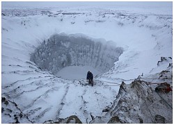 Vì đâu các hố sâu khổng lồ xuất hiện ở Siberia?