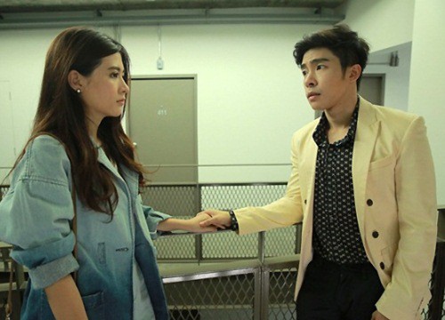 Chán chồng, nửa đêm bỏ trốn theo người tình, lúc mở vali hành lý mang theo mà tôi bật khóc