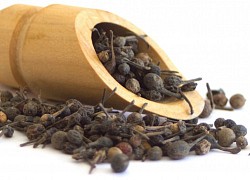 Giá tiêu hôm nay 7/3: Trong nước giảm nhẹ, thấp nhất 57.000đ/kg; hướng trồng tiêu Đắk Lắk cho năng suất cao