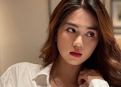 Ngọc Trinh lại diện sơ mi "ỡm ờ" khiến người xem thấp thỏm, nhưng ơ kìa vòng 1 ở đâu mất rồi?