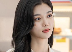 Style của 2 sao nhí đình đám khi trưởng thành: Người nhẹ nhàng, nàng diện đồ kín mít vẫn siêu sexy nhờ body "đồng hồ cát"
