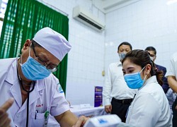 Việt Nam tiếp tục nhận thêm hơn 5,6 triệu liều vắc xin trong 2 tháng tới