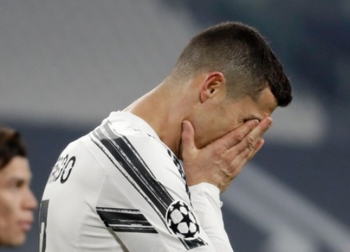 Cánh cửa hẹp cho Ronaldo