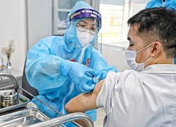 Gần 1.000 người đã tiêm vaccine Covid-19