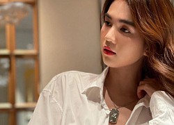 Instagram look của sao Việt: Ngọc Trinh thất thế vì vòng 1 "bay màu", trái ngược Amee sexy tới "ná thở"