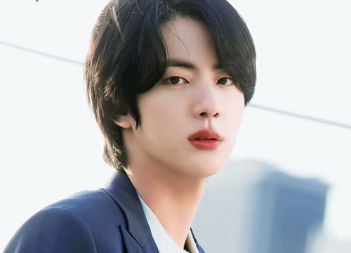 Mái tóc dài của Jin (BTS) gây tranh cãi: Lãng tử hay già như 'ahjussi'?