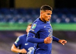 Mất suất đá chính, Thiago Silva chuyển sang làm "thầy" ở Chelsea