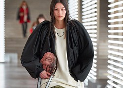 Người mẫu gốc Việt diễn show Louis Vuitton