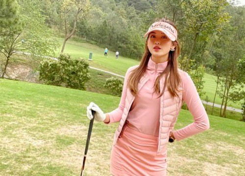 Á hậu Huyền My gặp tai nạn mặc ngược váy khi đi chơi Golf