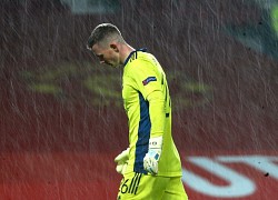 Henderson mất điểm trong cuộc đua với De Gea