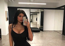 Kylie Jenner tuân thủ hai nguyên tắc giữ dáng