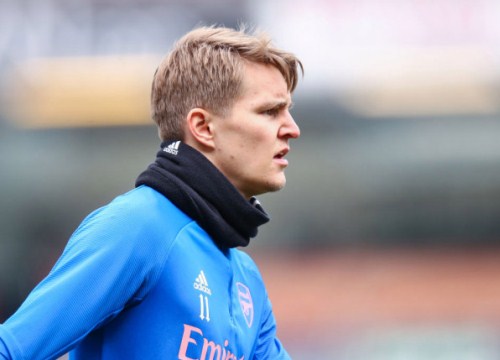 Odegaard liên tục tỏa sáng, Arsenal vẫn bị chỉ trích