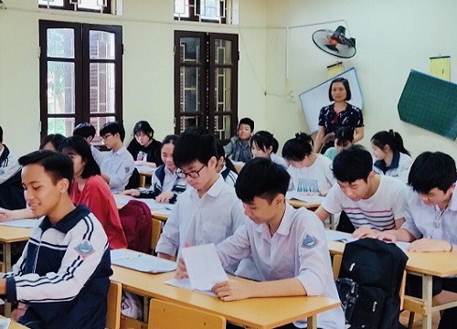 Gấp rút ôn tập cho học sinh thi vào lớp 10