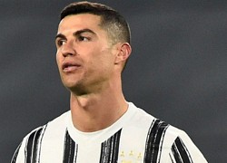 Ronaldo thoát thẻ đỏ dù đạp mặt đối thủ