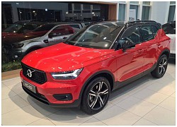 SUV hạng sang Volvo XC40 2021 tại Việt Nam: Nâng trang bị, giữ giá bán