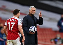 HLV Mourinho lại thất bại: Bi kịch và nghịch lý của "Người đặc biệt"