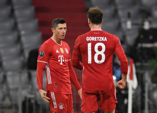 Lewandowski ghi bàn, Bayern loại đại diện cuối cùng của Italy