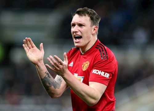 Lộ bến đỗ mới của Phil Jones ở Hè 2021