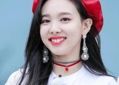 Nayeon (Twice) gây tranh cãi với ảnh tạp chí thời trang mới: Người chê phèn, người khen thần thái