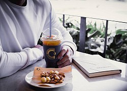 Vợ gọi hội xông vào quán cafe bắt quả tang chồng ngoại tình, chửi thẳng mặt 'tiểu tam': 'Chị em chơi với nhau mà ngủ với chồng của nhau à?'