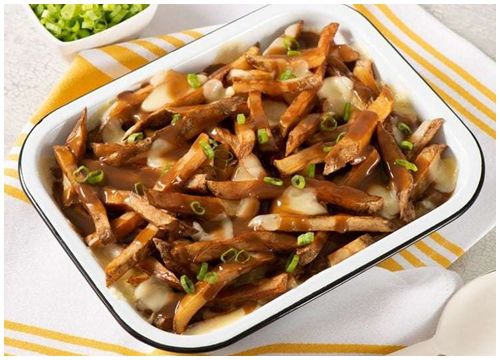 Ngây ngất hương vị Poutine trong ẩm thực Canada