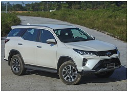 Toyota Fortuner thế hệ mới lắp động cơ hybrid